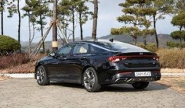 起亚k5最新爆料,豪华配置与科技感并重，引领中级车市场新潮流”